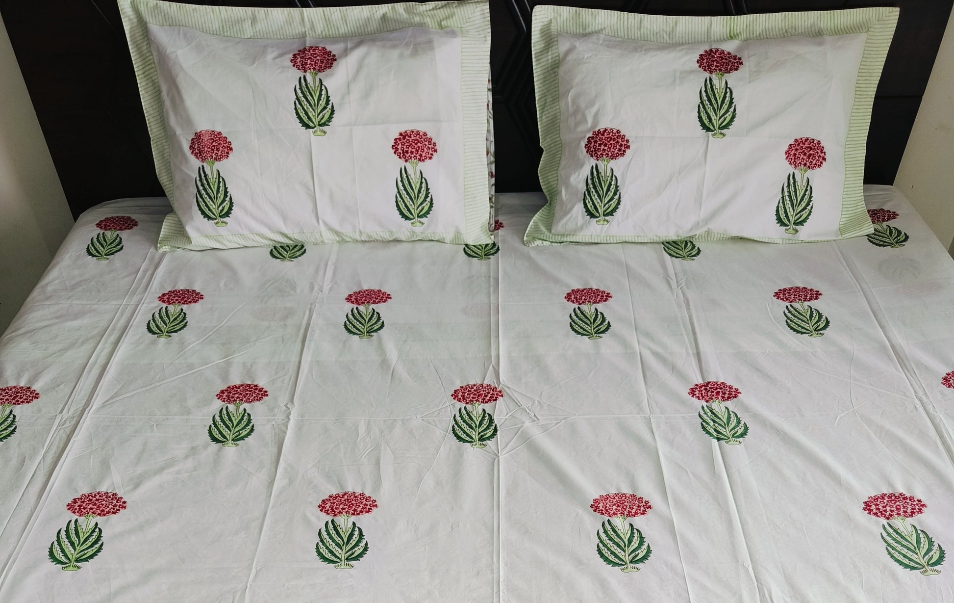 Elegant Cotton Bedsheet Set – Handblock Print in Red & Green for Double Bed - Avyana Bedding Collection