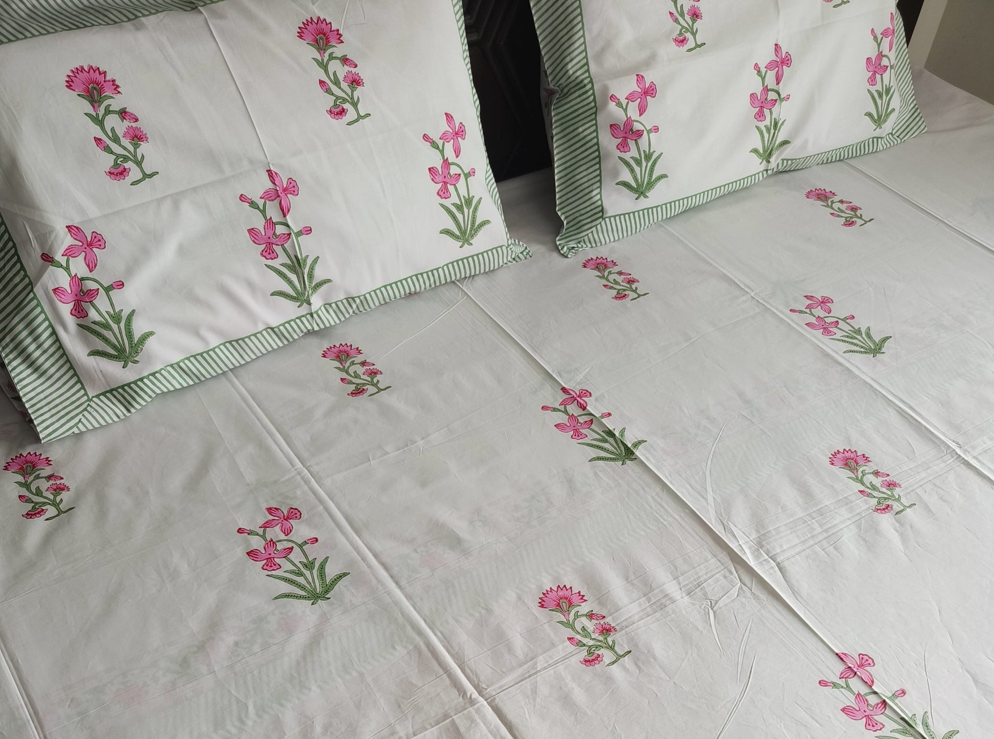 Exquisite Pink Floral Block Print Cotton Bedsheet Set - Avyana Bedding Collection