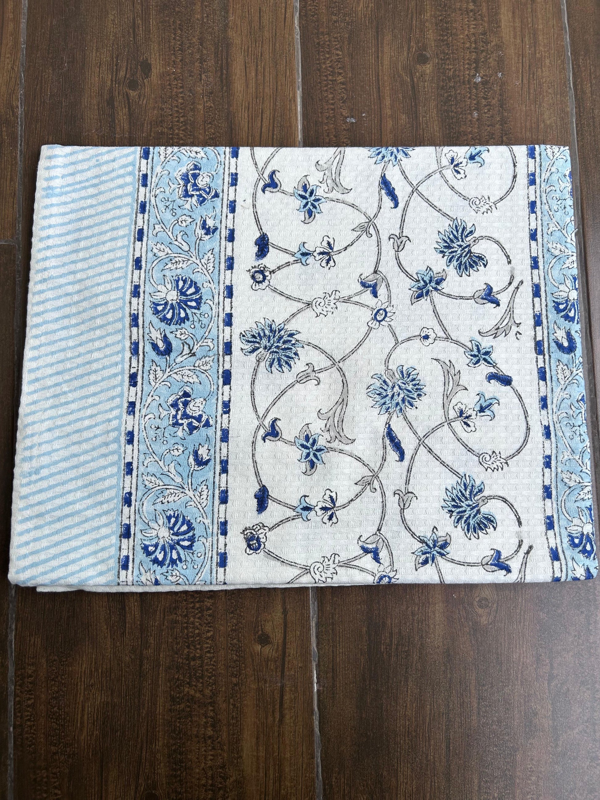 Kali Pure Cotton Towels - White and Blue - Avyana Bedding Collection