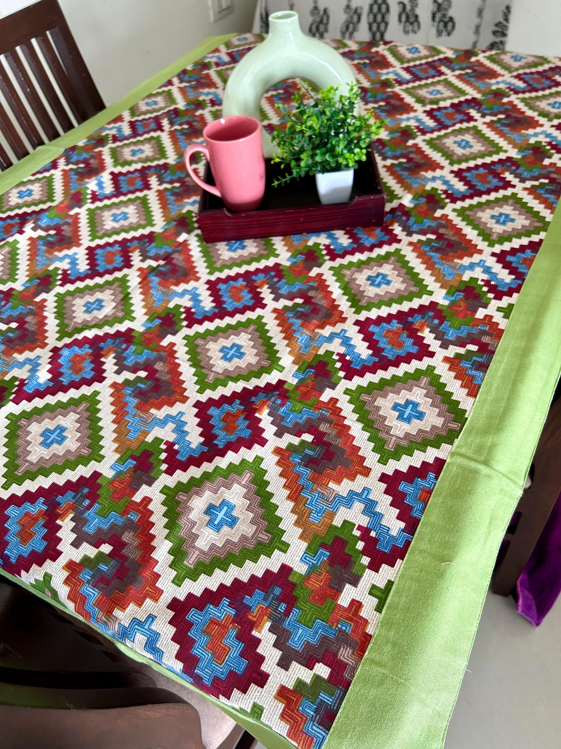 Multicolor Cotton Geometric 4 Seater Dining Cover - Avyana Bedding Collection