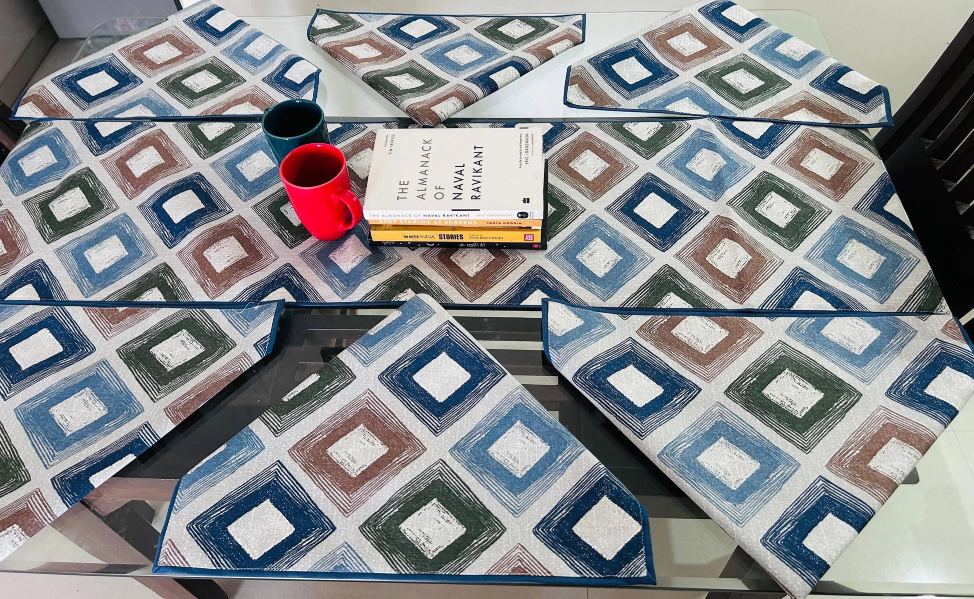 Multicolor Cotton Geometric Premium Dining Cover (6 Casemat + 1 Runner) - Avyana Bedding Collection