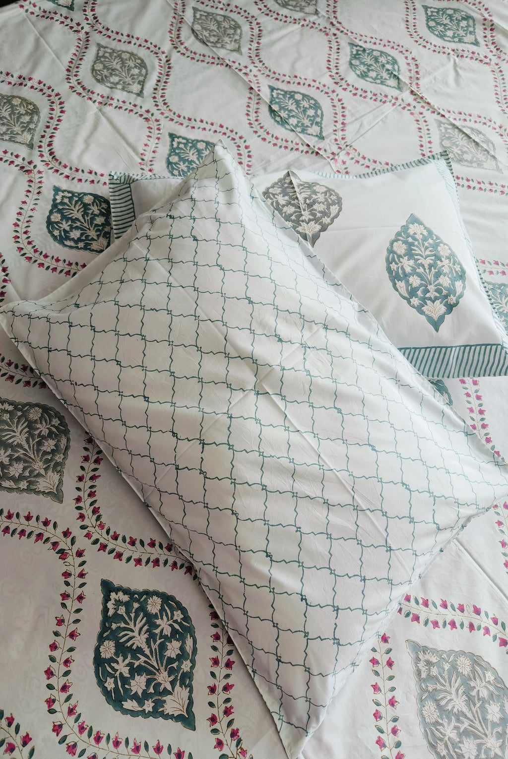 Premium Mughal Leaf Print Cotton Bedsheet Set – Teal & Grey Elegance for Double Bed - Avyana Bedding Collection