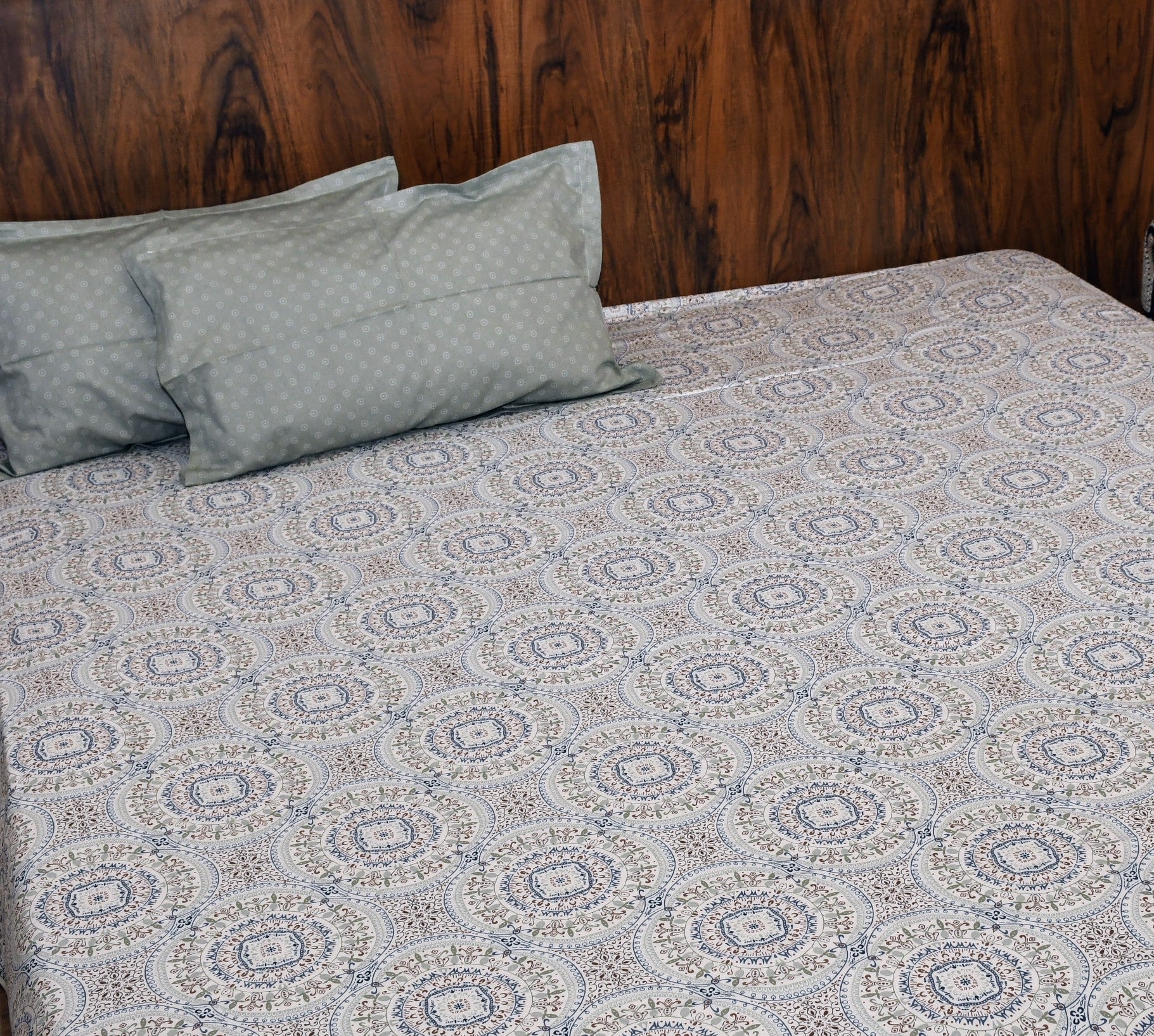 Royale Mandala Bedsheet – Pure Cotton - Avyana Bedding Collection