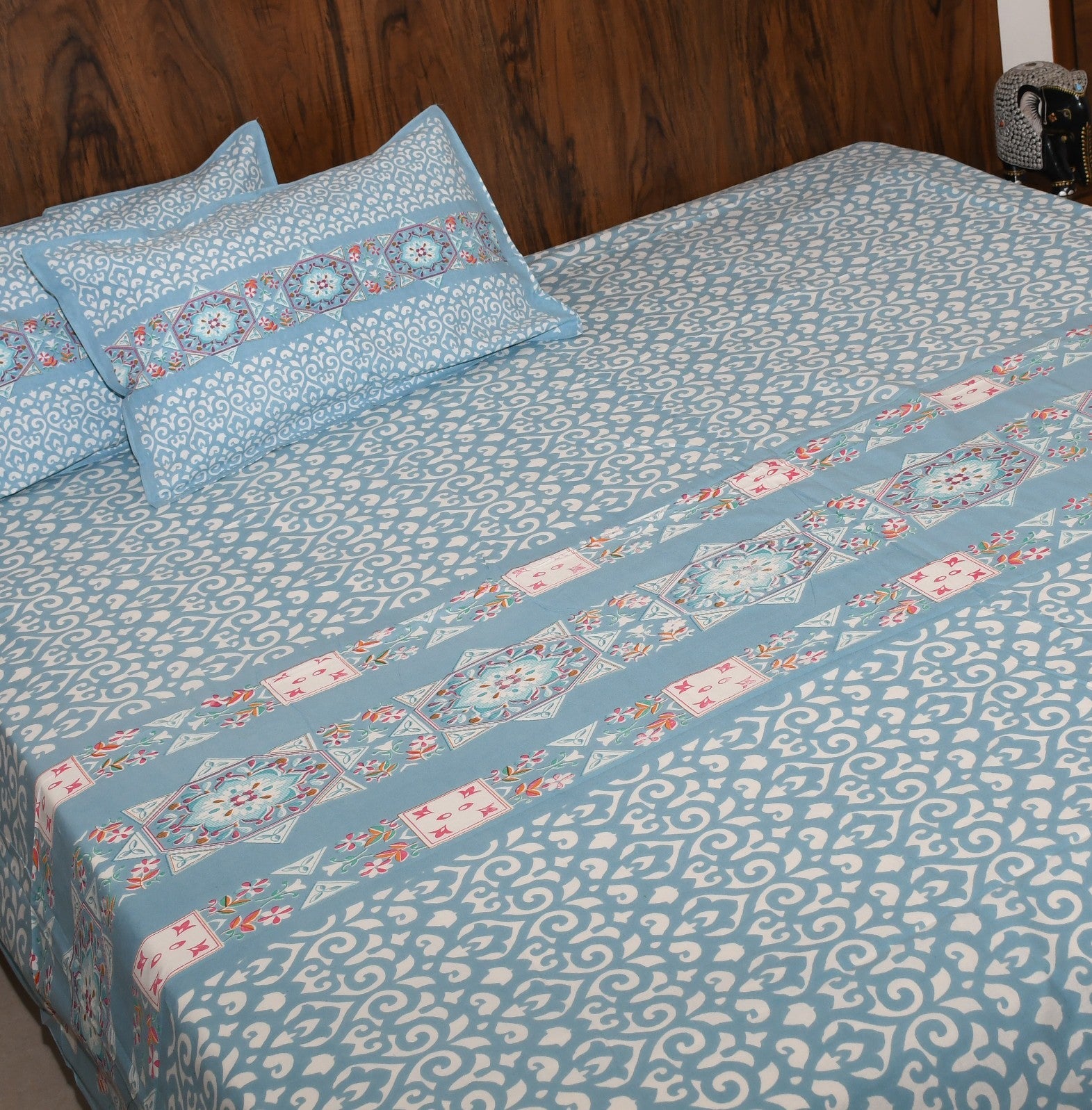 Signature Pure Cotton Bedsheet – Blue Ornamental Mandala Elegance - Avyana Bedding Collection