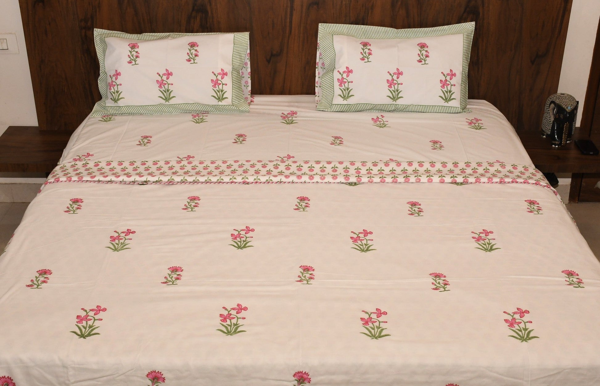 Spring Blossom Cotton Dohar – Pink Blooms - Avyana Bedding Collection