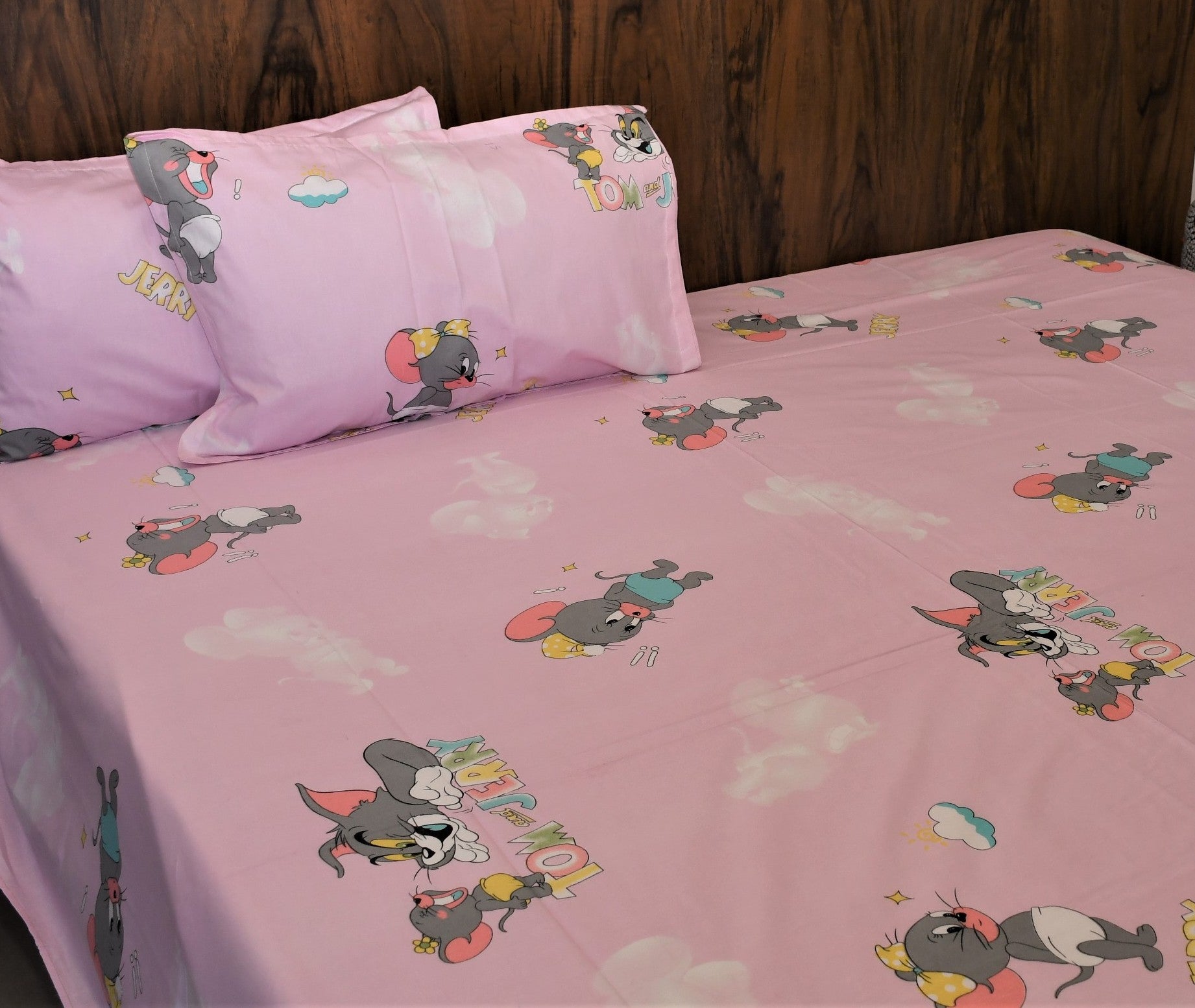 Tom & Jerry Kids Cartoon Bedsheet – Pink | Pure Cotton - Avyana Bedding Collection