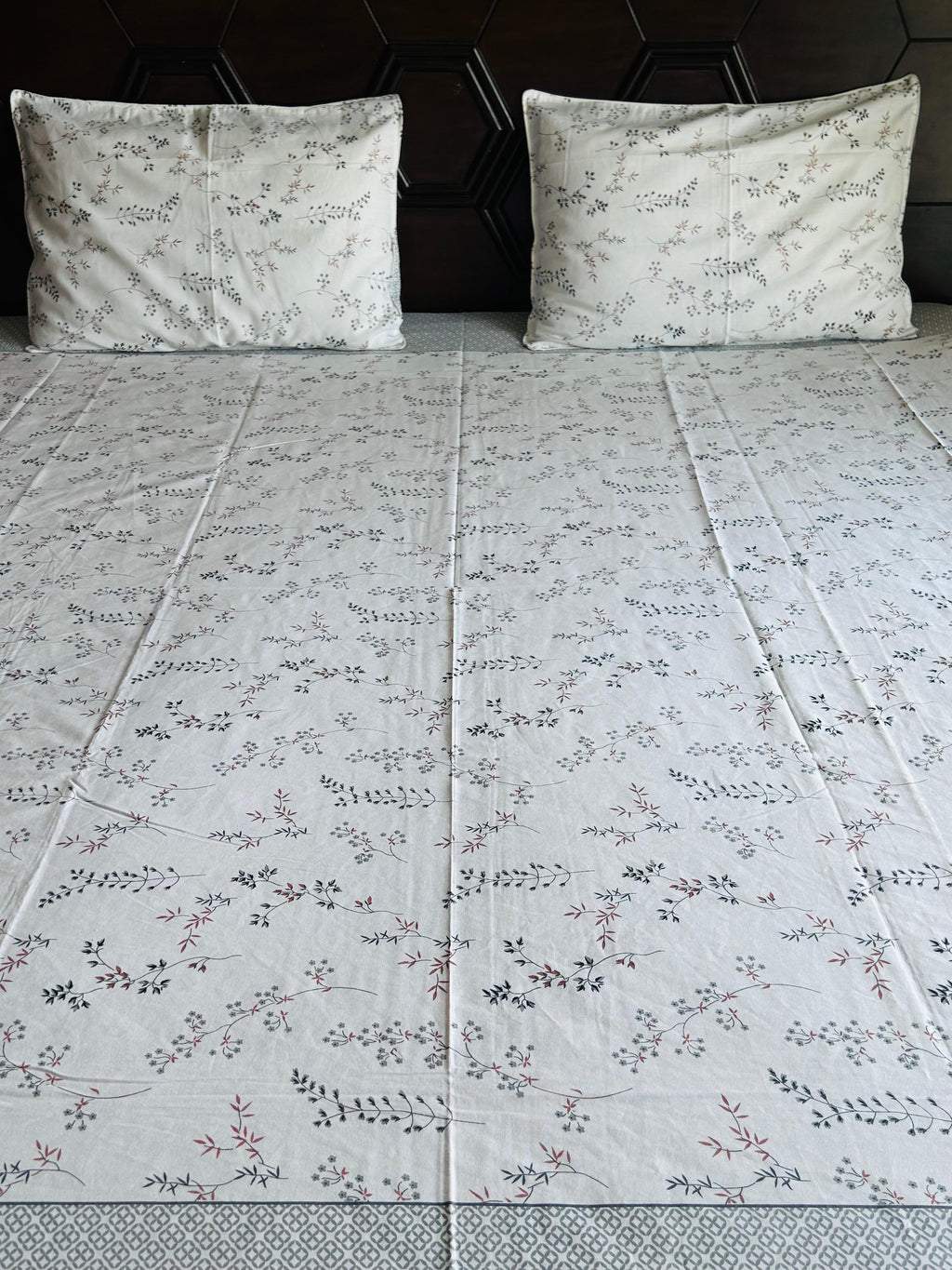 White Botanical Bliss Cotton Bedsheet Set - Avyana Bedding Collection