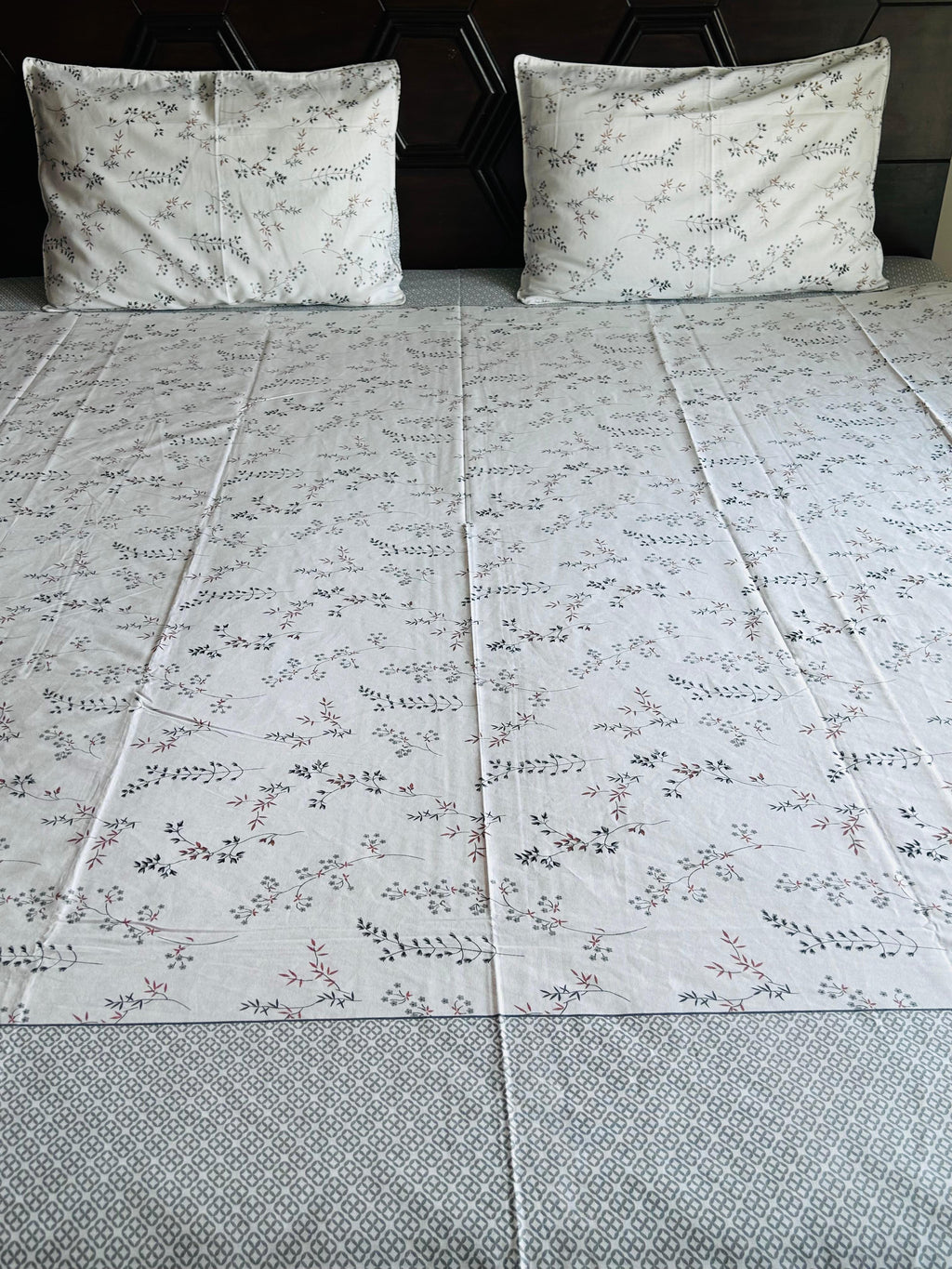 White Botanical Bliss Cotton Bedsheet Set - Avyana Bedding Collection